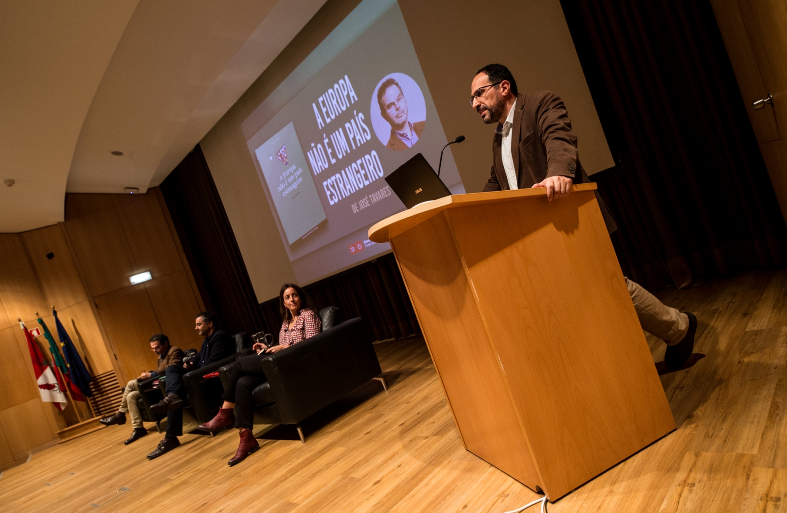 Thumbnail da galeria Lançamento do livro 